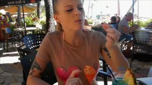 Paris gets in the groove of Hawaii.